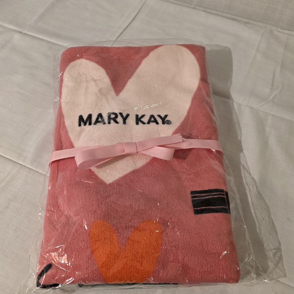 Mary Kay Pink Hearts Special Edition Plush  Beach Bath Towel 30"x60"